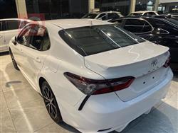 تۆیۆتا کامری